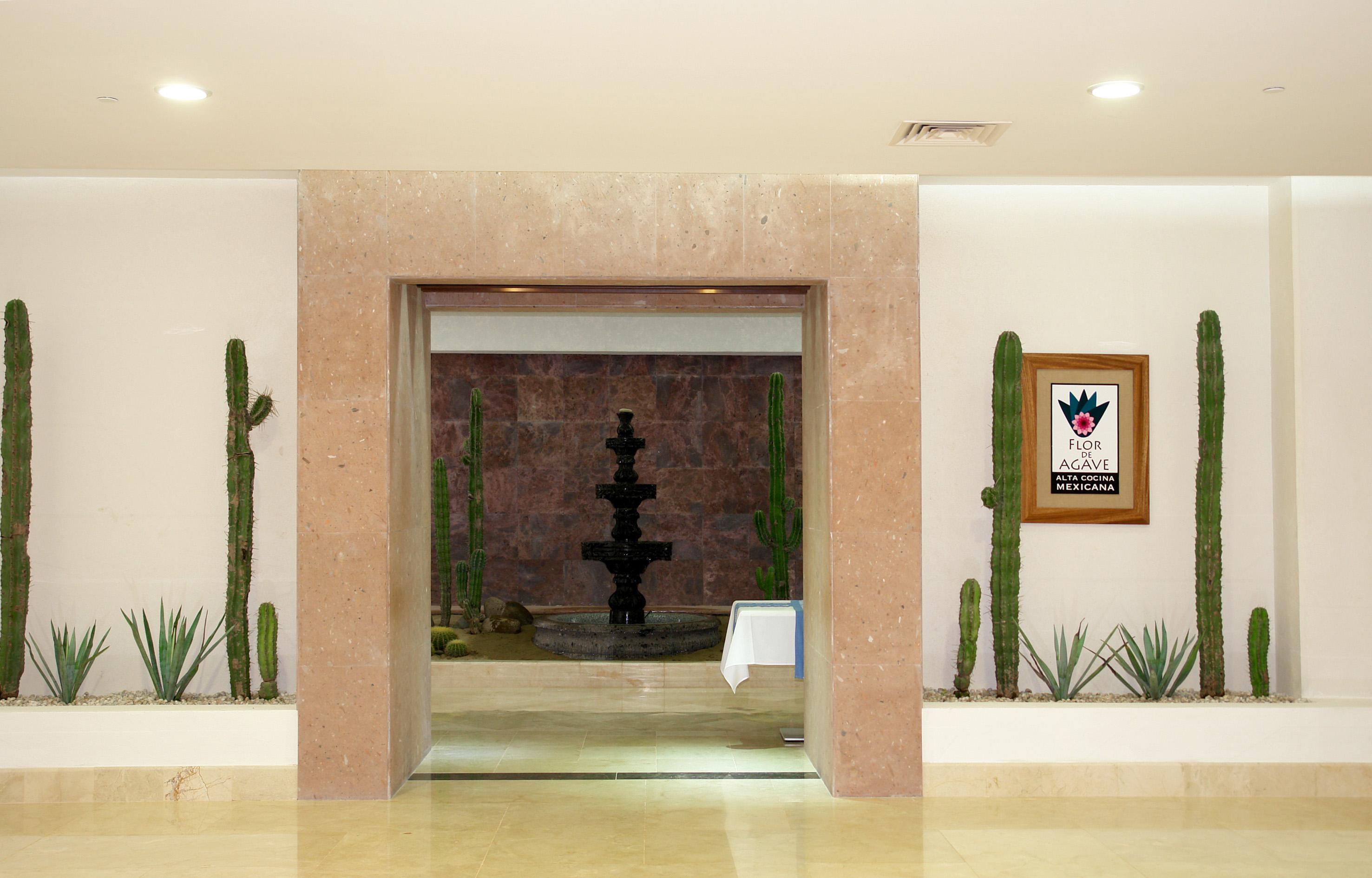 Azul Ixtapa Grand All Inclusive Suites - Spa & Convention Center Εξωτερικό φωτογραφία Entrance to the hotel