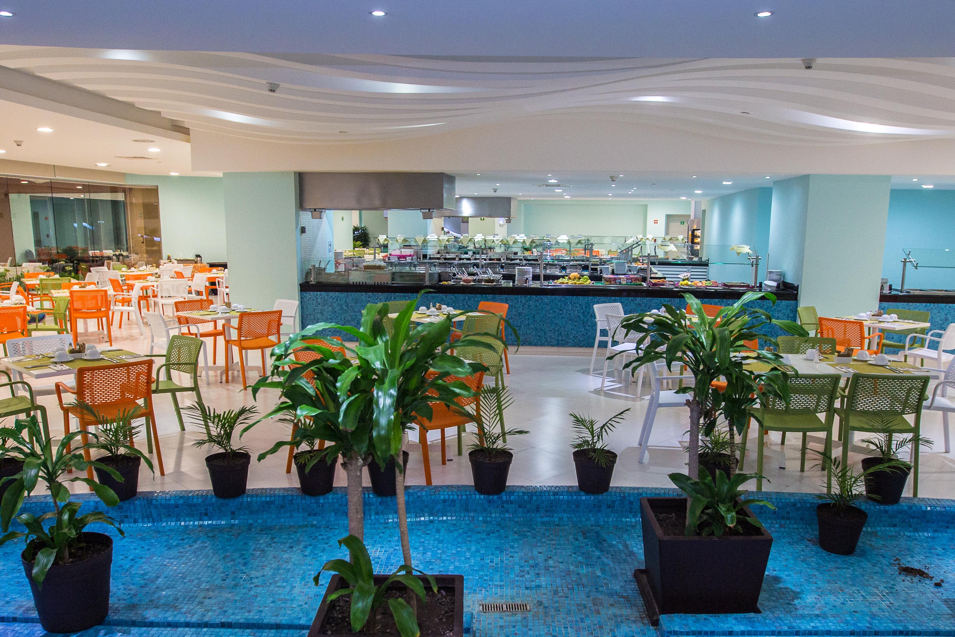 Azul Ixtapa Grand All Inclusive Suites - Spa & Convention Center Εξωτερικό φωτογραφία The buffet at the hotel