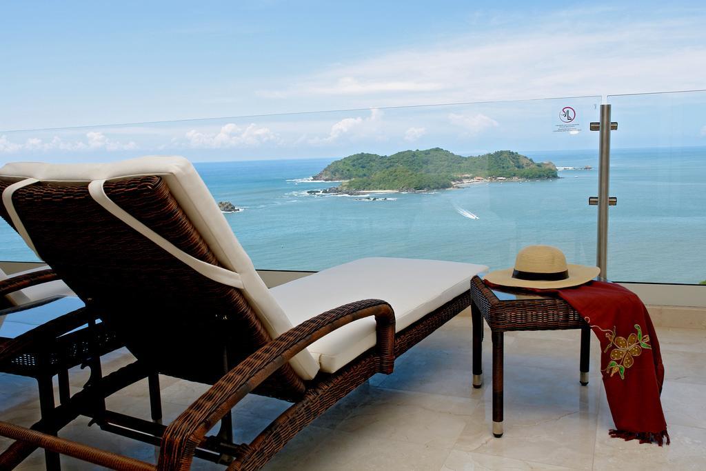 Azul Ixtapa Grand All Inclusive Suites - Spa & Convention Center Εξωτερικό φωτογραφία View of the Andaman Sea from the hotel
